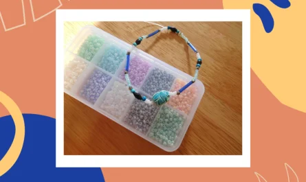 MAKING YOUR OWN HOLIDAY JEWELLERY – FOOT BRACELET